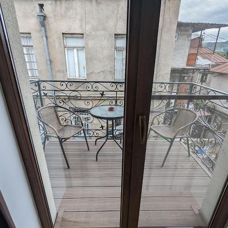 Family Guest House Tbilisi Exterior photo