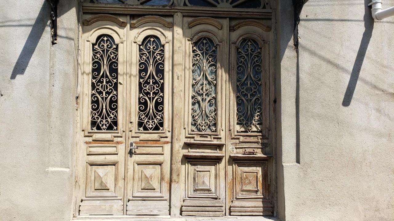 Family Guest House Tbilisi Exterior photo